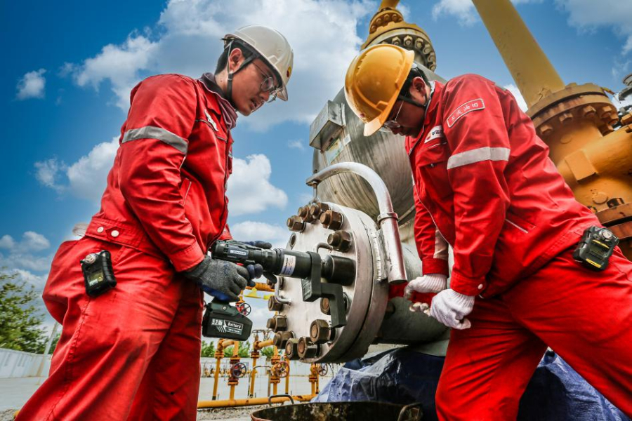 媒体管家|我国最大油气田累产油气当量突破10亿吨